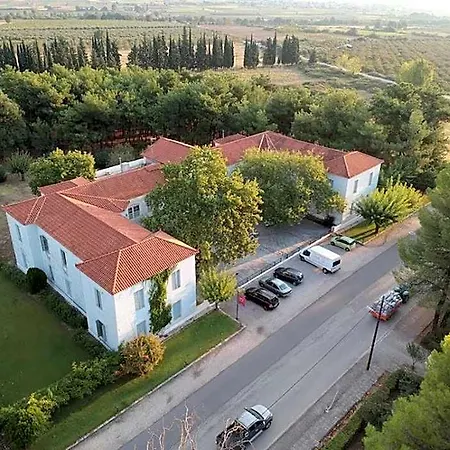 فندق Oiti Kastania (Phthiotis)